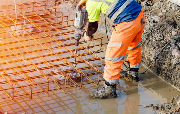 Best Custom Concrete Contractor  in Forest City, FL